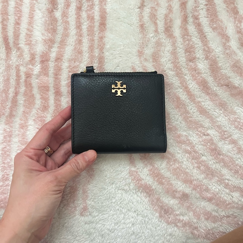 Tory burch compact wallet